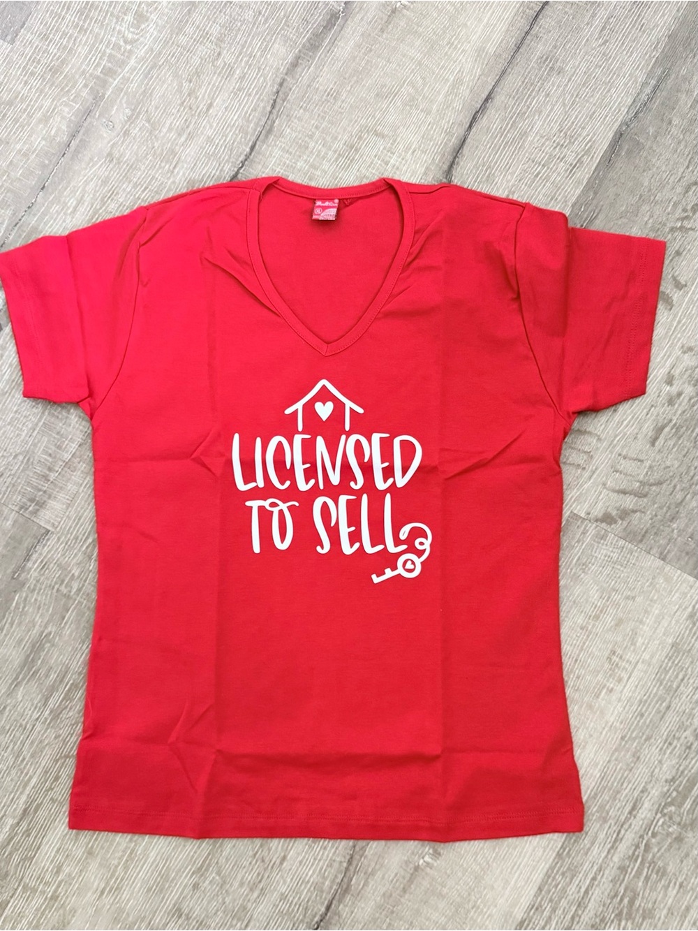 Baltica Licensed to Sell Realtor Graphic T-Shirt Red Size XL
